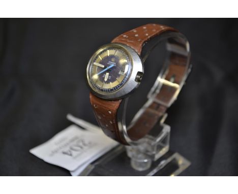 Omega Geneve Dynamic ladies automatic stainless steel wristwatch, circa 1970's, with date aperture, blue sweep second hand an