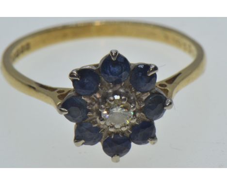 18ct gold, sapphire & diamond flowerhead cluster ring, size T, 3.3 grams 