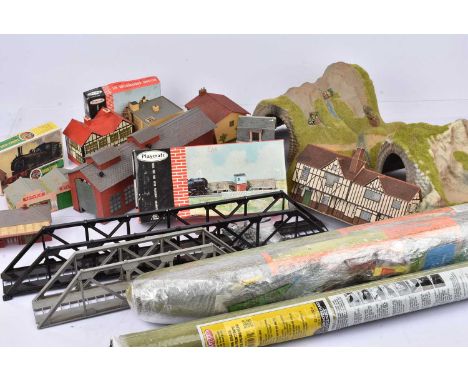 Large collection of 00 Gauge kitbuilt plastic and Card buildings by Airfix Superquick Faller and others, including most of th
