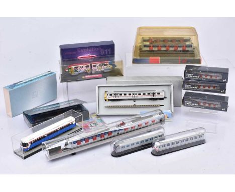 Electric and Static Modern Metro souvenirs mostly from Kowloon Railways (12), in original boxes HO scale  Kowloon East electr