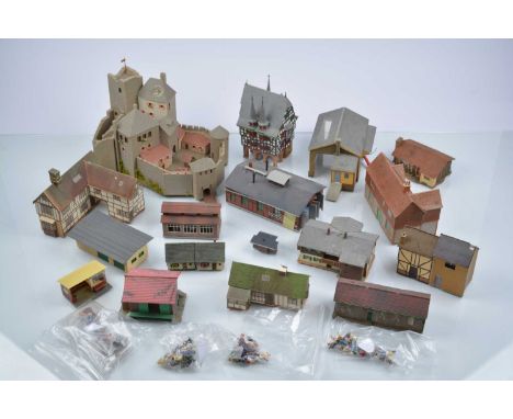 Various TT HO and 00 Gauge Railway and other Buildings in card and plastic by various makers (19+ Figures), including Castle,