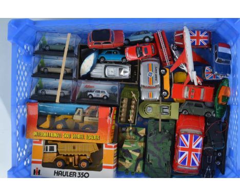 Modern Diecast Vehicles (60+), mainly unboxed/playworn military, commercial and private vehicles, four 1:76 scale cars in cas