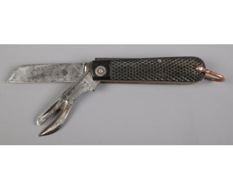 A WWII multi-bladed pocket knife, displaying broad arrow mark and 1940 on one blade. 16cm long including blade.  