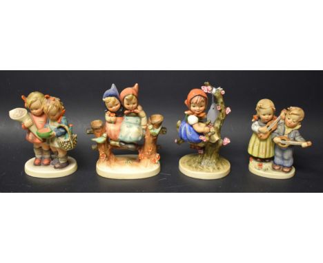 A Hummel figure Musical days; others (4)