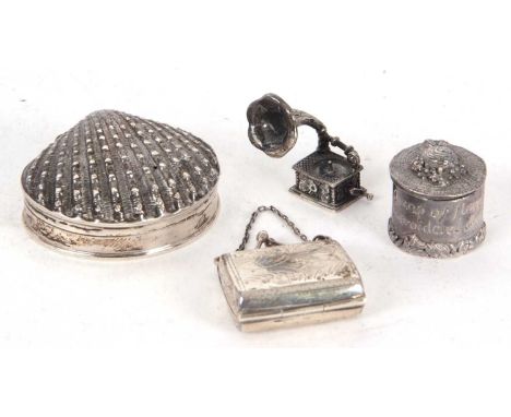 Mixed Lot:  A modern 925 marked shell pill box, a 925 pill box in the form of a lady's handbag together with a small metal gr