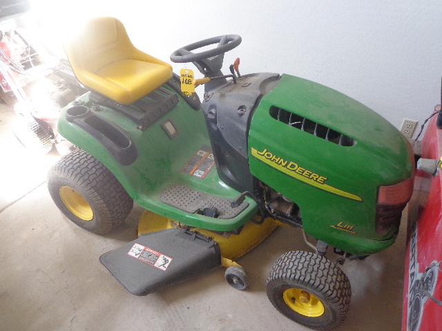 John Deere L111 Automatic 20 Hp Riding Lawn Mower Lot 168 John Deere L111 Automatic 20 Hp Riding Lawn Mower