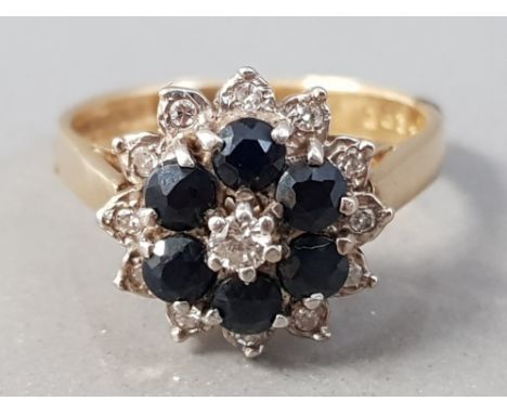 18CT YELLOW GOLD DIAMOND AND SAPPHIRE FLOWER CLUSTER RING 4.7G SIZE M