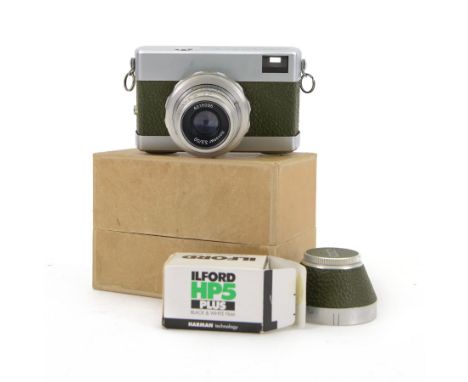 German Werra camera, with Novonar 3.5/50 lens, in box with instructions