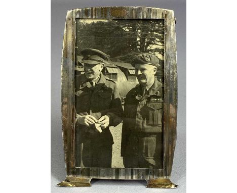 GEORGE V RECTANGULAR SILVER PHOTOGRAPH FRAME, engine turned detail, Birmingham 1917, Henry Williamson Ltd, 14 x 9cms, contain