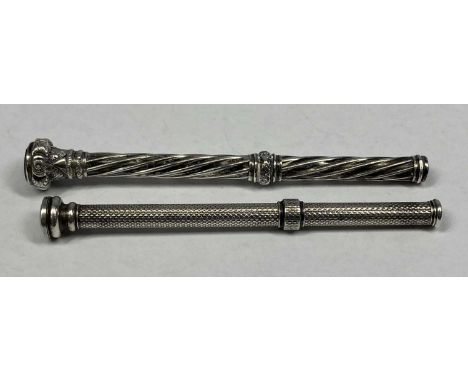 WHITE METAL PROPELLING PENCIL with engine turned decoration, marked I Deane, London Bridge, inset cloudy white hardstone to e