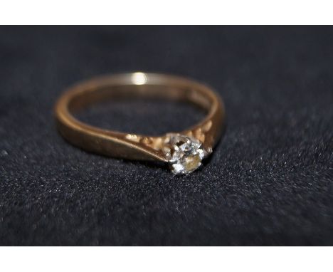 9ct Gold solitaire diamond ring Size K