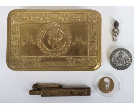 WW1 1914 Princess Mary Gift Tin, fine example with much of the original finish remaining. Accompanied by an original Princess