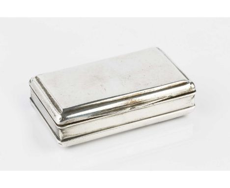 A George III silver rectangular snuff box, with moulded borders and gilt interior, by John Shaw, Birmingham 1812, 7.5cm wide.