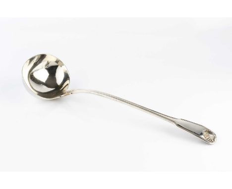 A George IV silver fiddle, thread and shell pattern soup ladle, by Robert Hennell II, London 1828, 9.5oz.