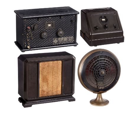 2 Röhrenradios und 2 Lautsprecher1) Nora K3Wd, 1930, 4 Röhren, Langwelle und Mittelwelle, 120-240 Volt Wechselstrom, Holzgehä