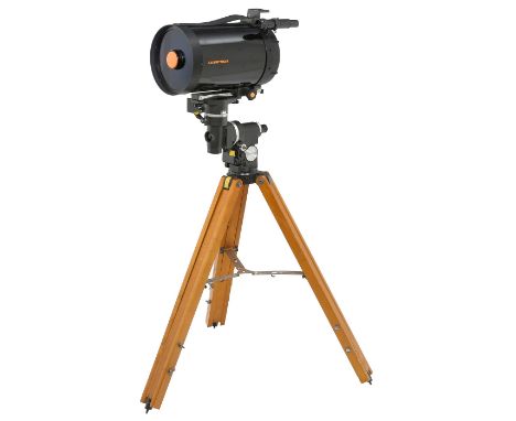 Celestron-C8-Schmidt-Cassegrain-TeleskopFür astronomische und terrestrische Beobachtungen geeignet, mit sphärischem Hohlspieg