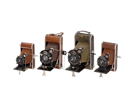 4 Luxus-Rollfilmkameras, um 19271) G.A. Krauss, Stuttgart. Rollette Luxus Nr. 17885, für 5 x 7,5 cm, braune Belederung, braun