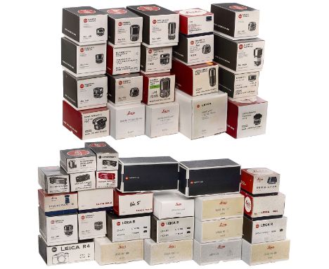 45 verschiedene Leica-Schachteln, -Scha­tullen und -VerpackungenLeica/Leitz. 1-2) Leica-M-Objektive. - 3-6) Leica-M-Kameras. 