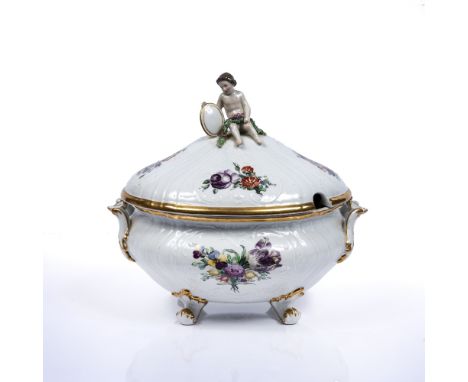 Lot - ROYAL COPENHAGEN 'BLUE FLOWER BRAIDED' OVAL TUREEN, COVER AND STAND