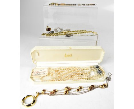 A quantity of various vintage and modern costume jewellery, to include a 9ct gold flexi link identity bracelet (af, lacking f