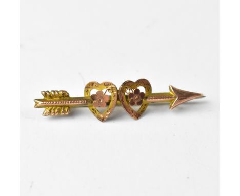 A 9ct gold arrow and double love heart bar brooch, length approx 4cm, approx 1.4g.