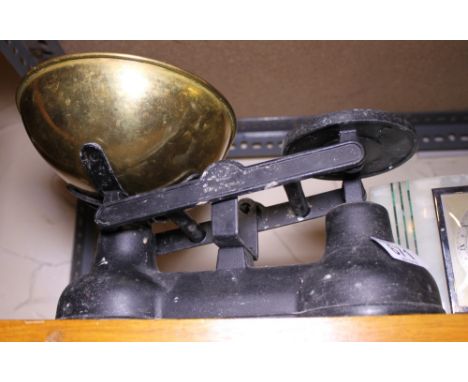 Set of antique style kitchen scales with weights 