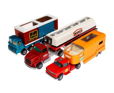 3 Matchbox LKWs, Super Kings, K14 Fright Liner (1971), K-18 Dodge Tractor (1971) und K 16/18 Ford LTS Series Tractor (1973), 