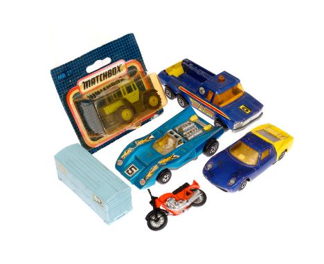 Konv. 5 Matchbox Fahrzeuge und 1 Container, darunter Speedkings K- 51 ”Barracuda”, K 6/11 Pick-Up (1974) etc., Alterungs- und