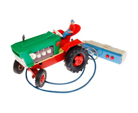 Gama Traktor, Blech/Kunststoff, mit Fernsteuerung, L 17, Z 3