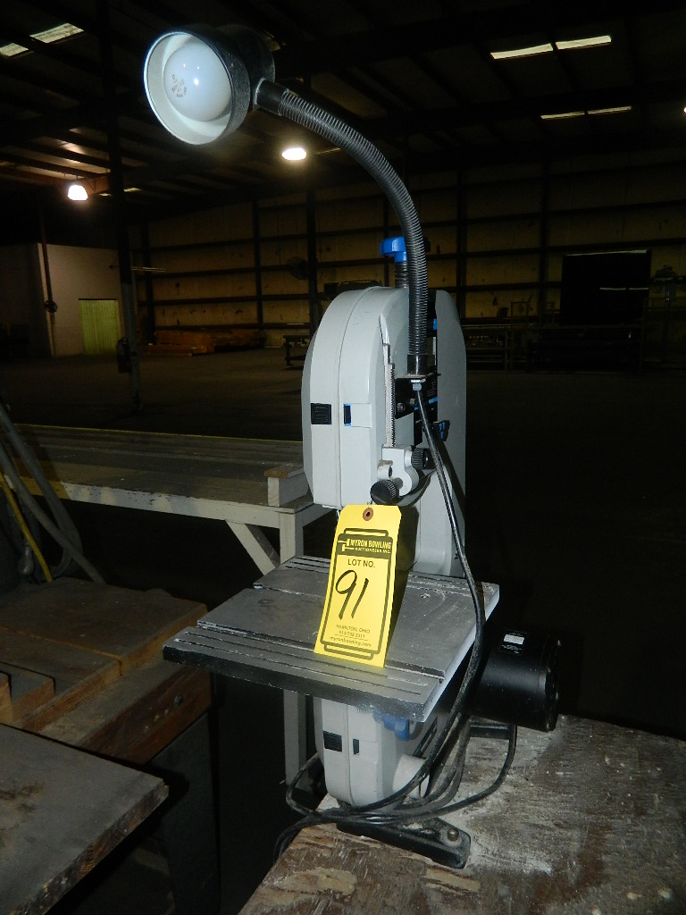 DELTA SHOPMASTER VERTICAL BAND SAW, 9