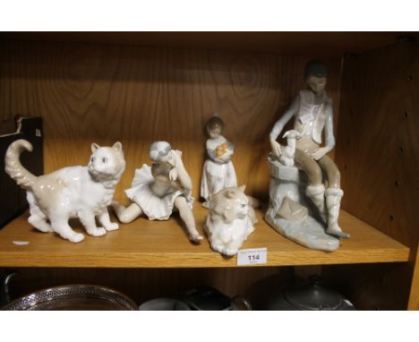 A COLLECTION OF LLADRO AND NAO FIGURES