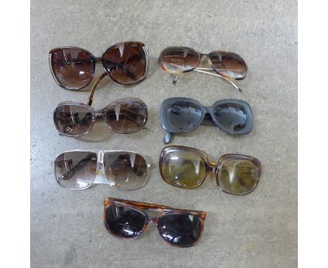A collection of vintage sunglasses**PLEASE NOTE THIS LOT IS NOT ELIGIBLE FOR POSTING AND PACKING** 
