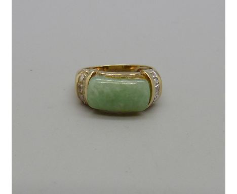 A 9ct gold, jade and diamond ring, a/f, 3.2g, I 