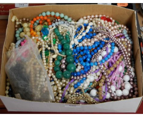 A box of mainly modern costume jewellery, to include faux pearl necklace, bead necklaces etc