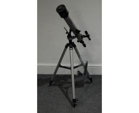 A Jessops Model 60060 telescope on tripod