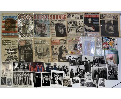 Good selection of 1960s memorabilia to inc The Monkees Remco 'Finger Dolls', an Elvis dog tag bracelet, vintage record case/b