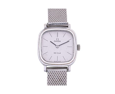AN OMEGA DE VILLE LADY'S GOLD PLATED BRACELET WATCH
Ref. 511.0471, circa 1970s
white gold plated square case, silvered dial w
