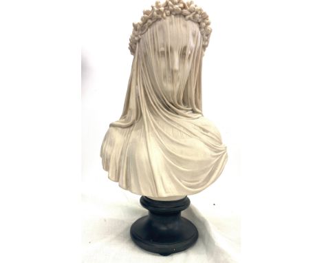 Exposition universelle by Trovis Bottee, A Filli Firenge Italy lady with veil bust on plinth, overall height 14 inches