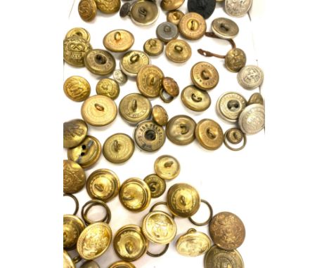 Selection of vintage military and other metal buttons 