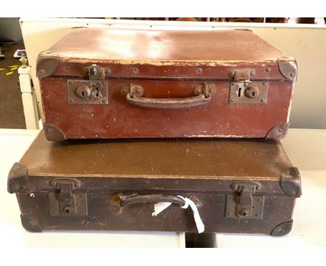 2 Vintage travel cases