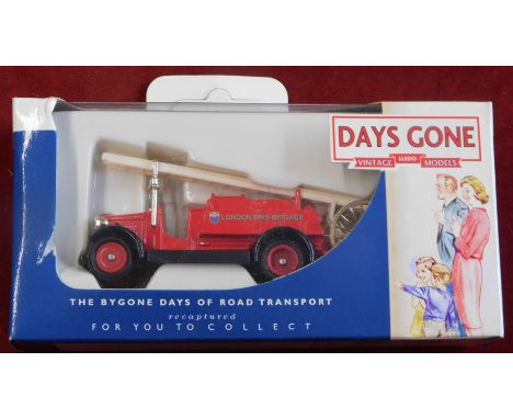 Lledo DG012024 Dennis Fire Engine London Fire Brigade, Mint in Box.
