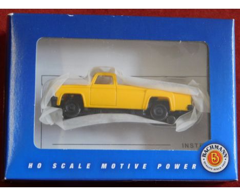 Bachmann 46201 "HO" maintenance of Way Vehicles Pick up Truck w/ Highrailers. Mint in box.