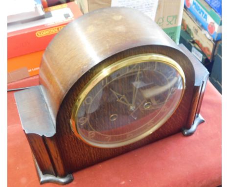 British made 1940s Smiths (English Clocks Ltd) Art Deco Enfield chime mantel clock, with oak body and brass face, single chim