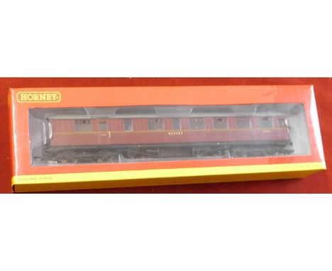 Hornby R4569 BR (Ex LNER) 61ft 6in Buffet Car E9115E, Mint in Box.