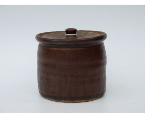 Bernard Leach Pottery lidded jar (8.5cm tall)