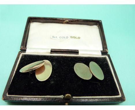 A pair of 9ct gold cufflinks in original box, 6.4g. 