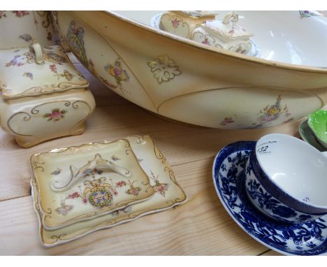 A collection of Crown Devon, Carltonware & Aynsley ceramics etc