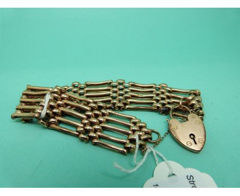 A 9ct gold gate bracelet with 9ct gold padlock clasp, weight 27.5g