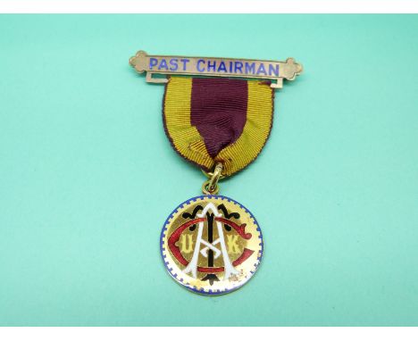 A 9ct and enamel gold Past Chairman medal, weight 6.2g all in