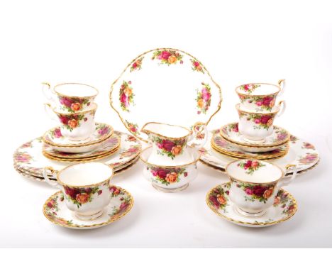Royal Albert - Old Country Roses - A mid century circa 1960s porcelain china tea / dinner service set. To include cups, sauce